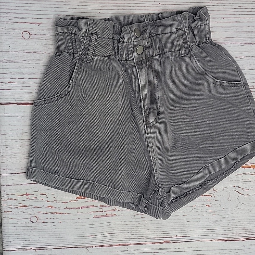 DAY + MOON Women's Gray High-Waisted Shorts NWT Size Small - Picture 7 of 7